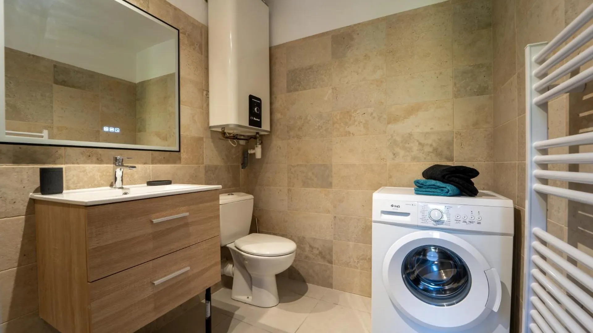 Appartement Charmant Studio Avec Parking Gratuit Vals-les-Bains France
