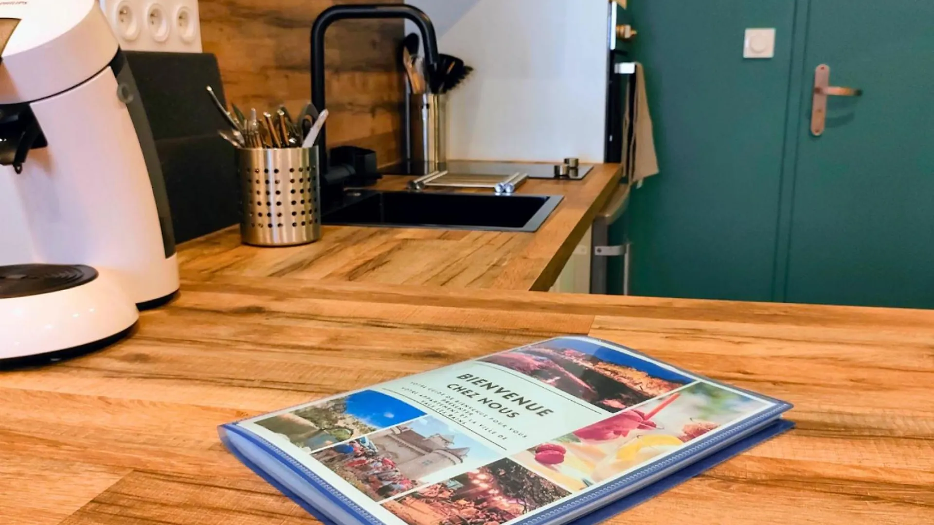 Appartement Charmant Studio Avec Parking Gratuit Vals-les-Bains France